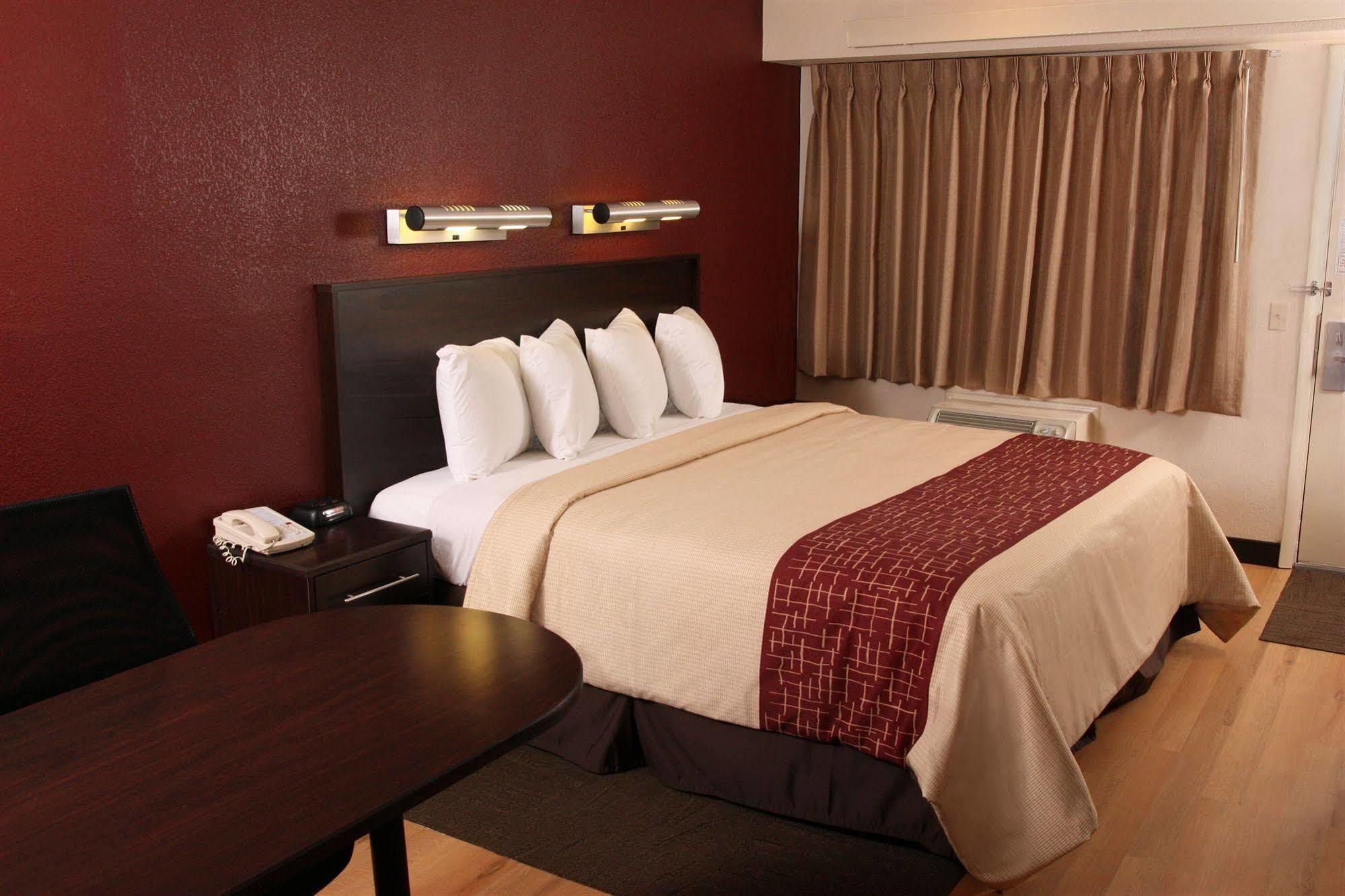 เรด รูฟ พลัส+ โคลัมบัส - โอไฮโอ สเตท ยูนิเวอซิตี้ โอเอสยู Hotel ภายนอก รูปภาพ