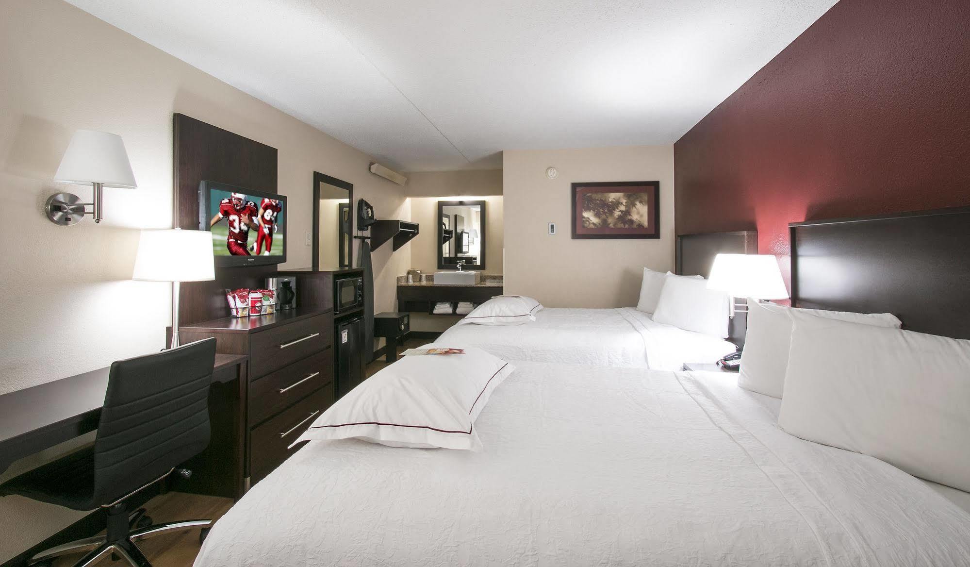 เรด รูฟ พลัส+ โคลัมบัส - โอไฮโอ สเตท ยูนิเวอซิตี้ โอเอสยู Hotel ภายนอก รูปภาพ